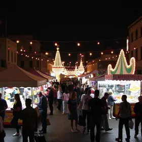 Feira Noturna da Praça da Mesquita